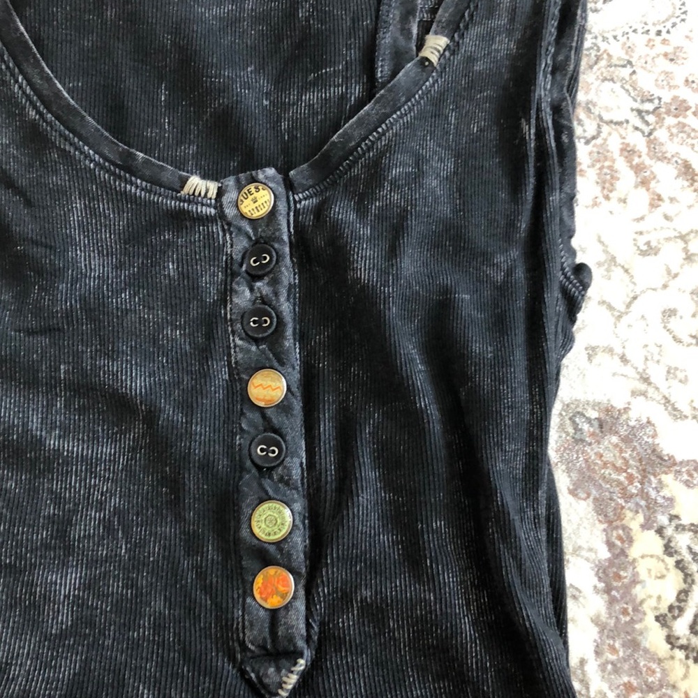 Guess tee - Picture 9 of 9